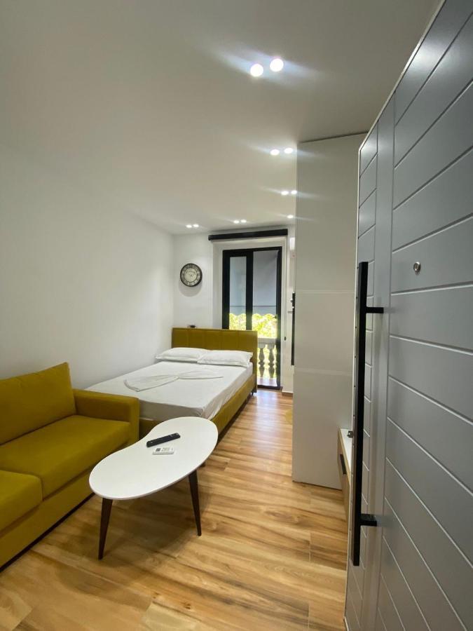 Luxury Apartment In Blloku Area Tiranë Luaran gambar