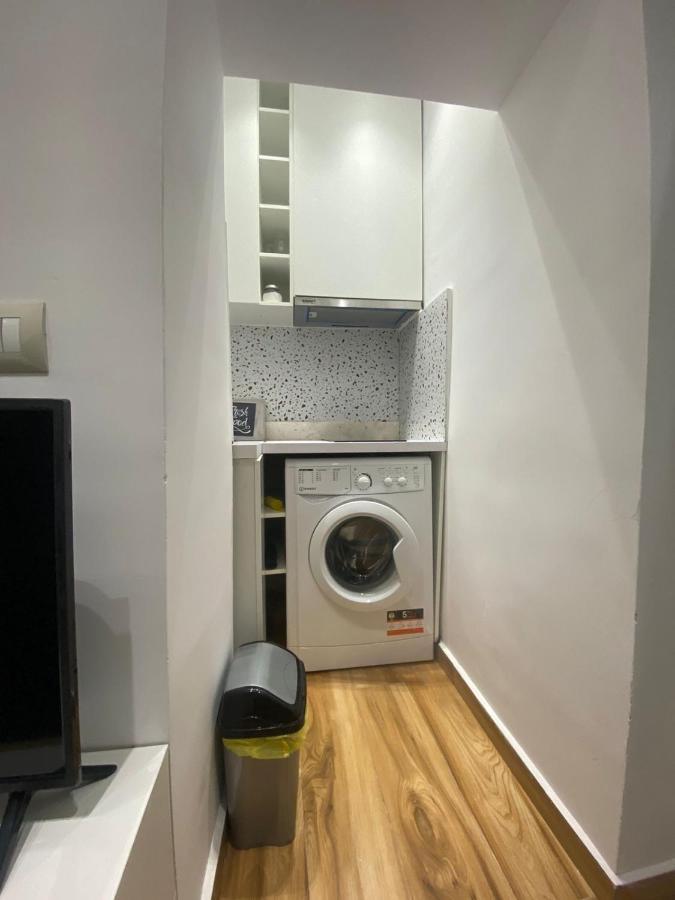 Luxury Apartment In Blloku Area Tiranë Luaran gambar