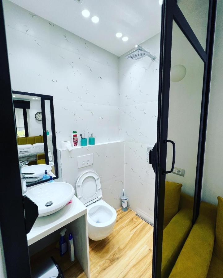 Luxury Apartment In Blloku Area Tiranë Luaran gambar