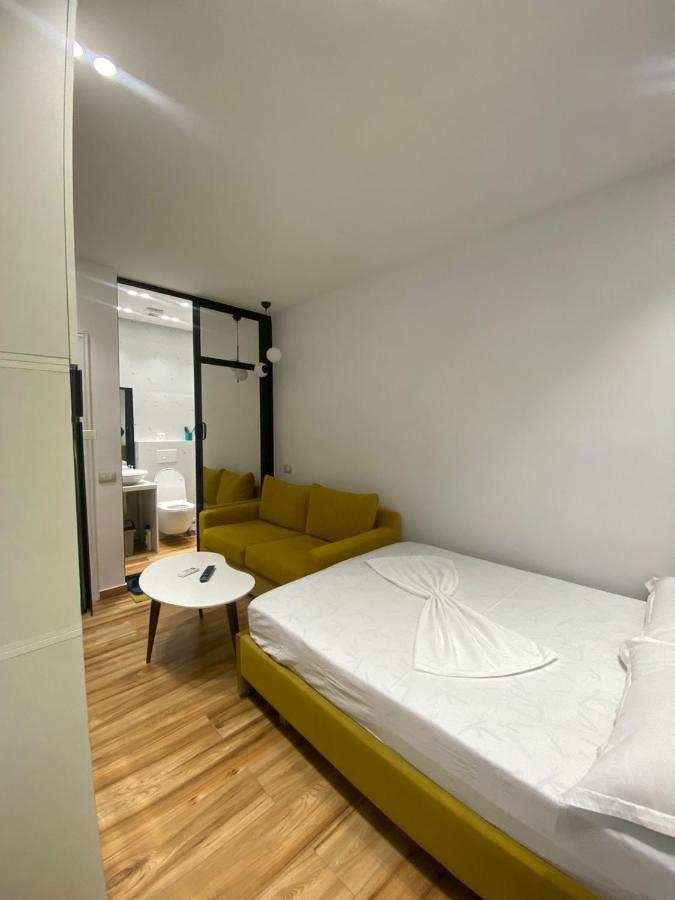 Luxury Apartment In Blloku Area Tiranë Luaran gambar