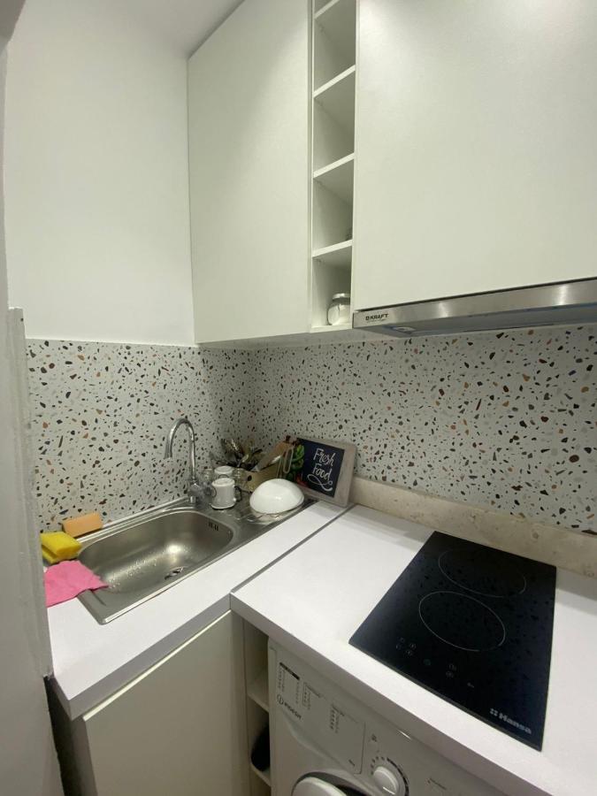 Luxury Apartment In Blloku Area Tiranë Luaran gambar