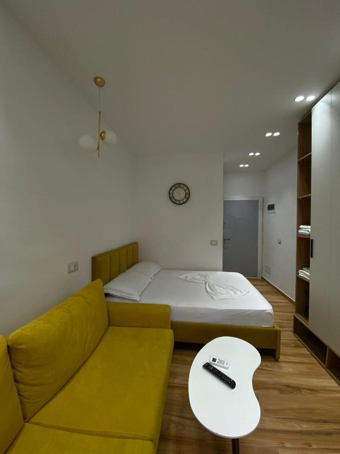 Luxury Apartment In Blloku Area Tiranë Luaran gambar